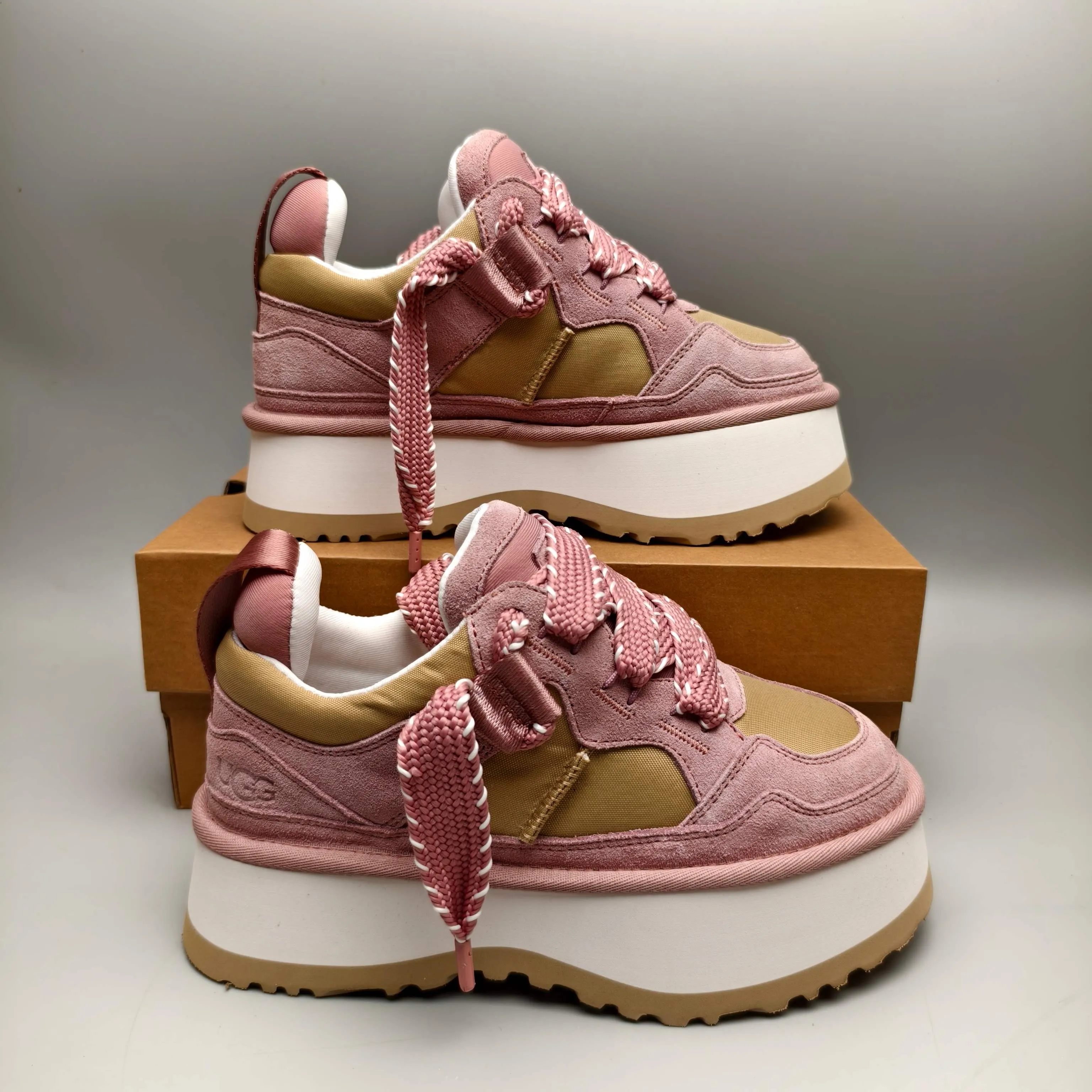 💰560 UGG sheepskin all-in-one snow boots 1541 thick-soled dad shoes, casual lace-up women's shoes, color: maroon, black, white, pink, matching size: 35-40